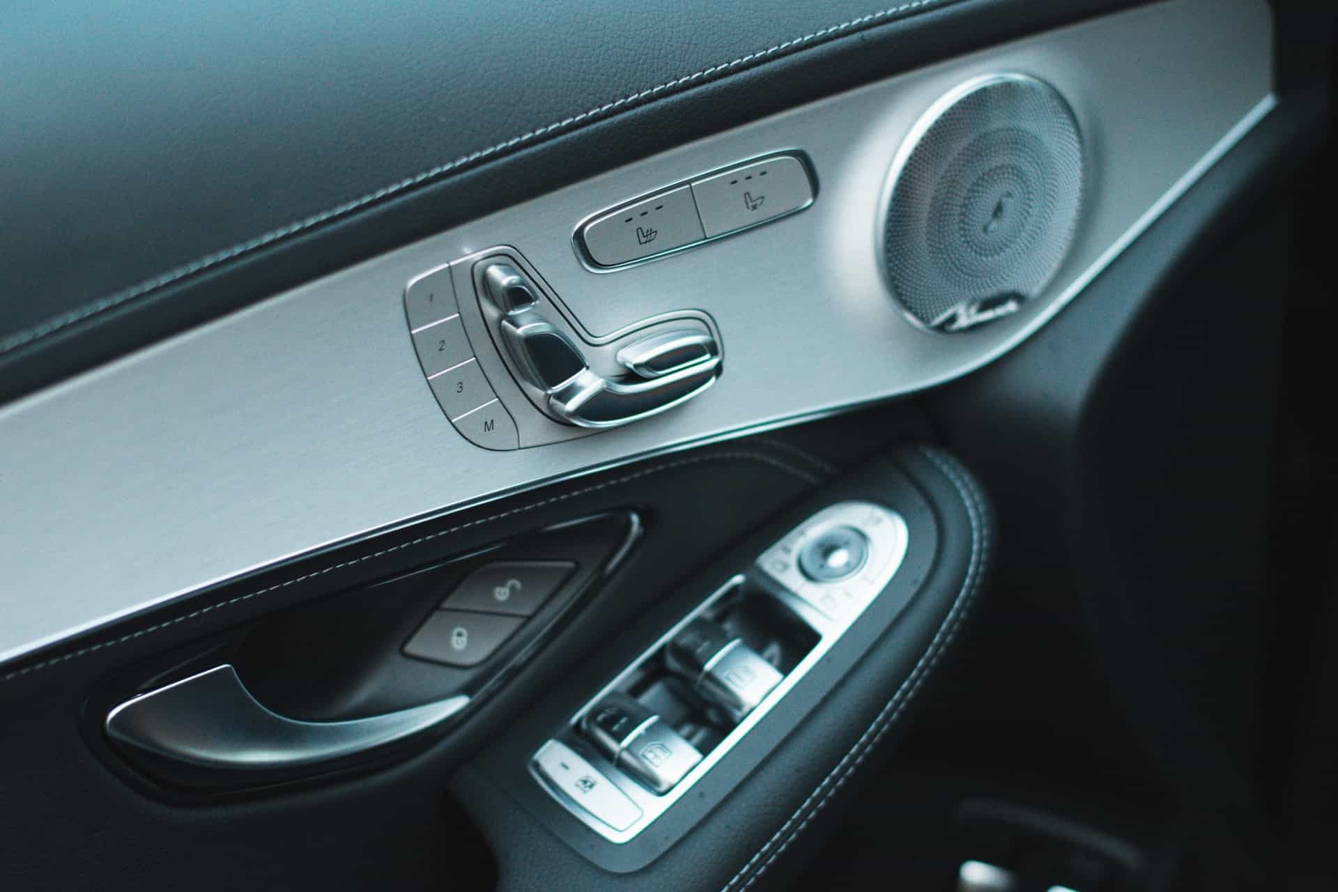 Mercedes seat controls